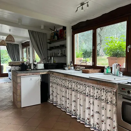 Casa Sant Angelo アパート ペザロ